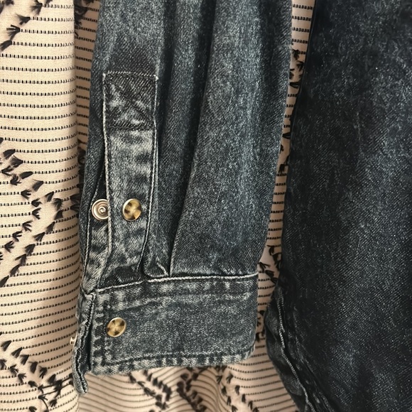EUC American Eagle Denim Shacket - Picture 4 of 5
